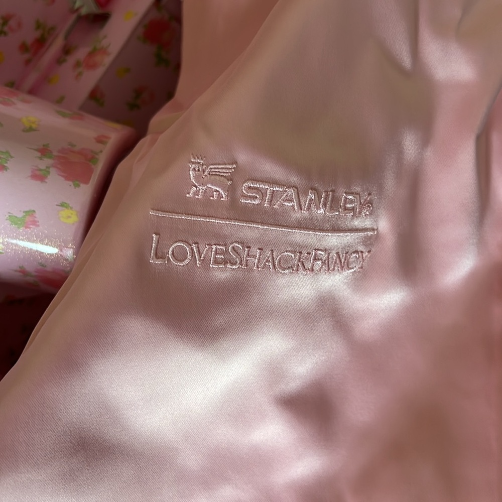 LoveShackFancy x Stanley 1913 Quencher Tumbler - Picture 7 of 13